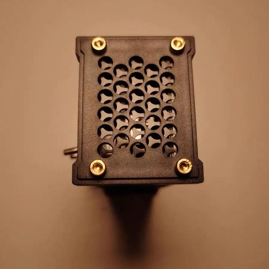 Retro Cyberpunk USB Power Hub – 8-Port 35W Desktop Power Supply for Gaming & LED Accessories - FORGEMYPC