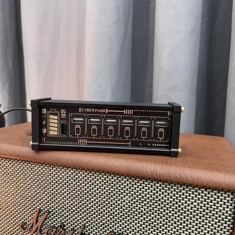 Retro Cyberpunk USB Power Hub – 8-Port 35W Desktop Power Supply for Gaming & LED Accessories - FORGEMYPC